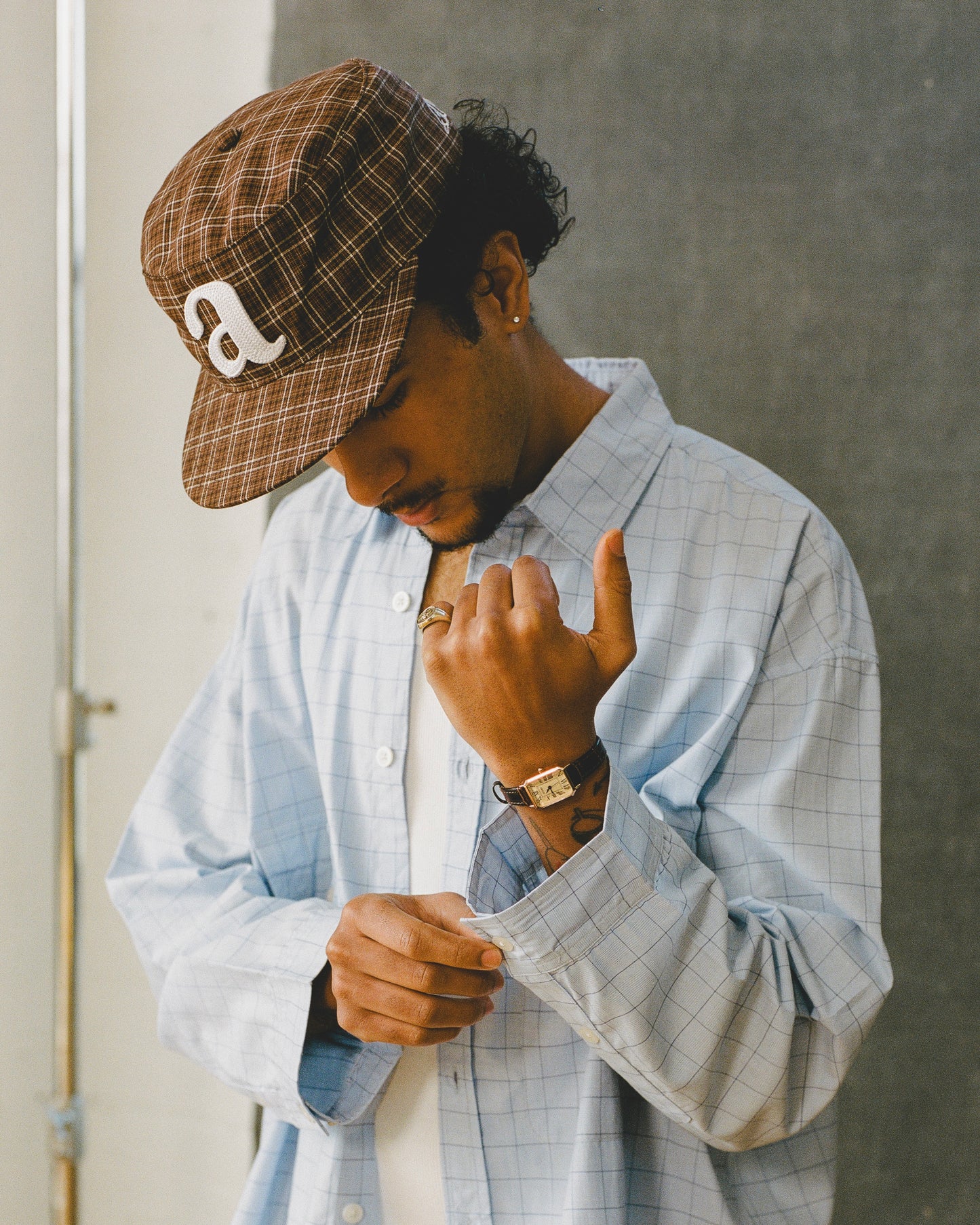 "a" pillbox cap - cocoa/ivory