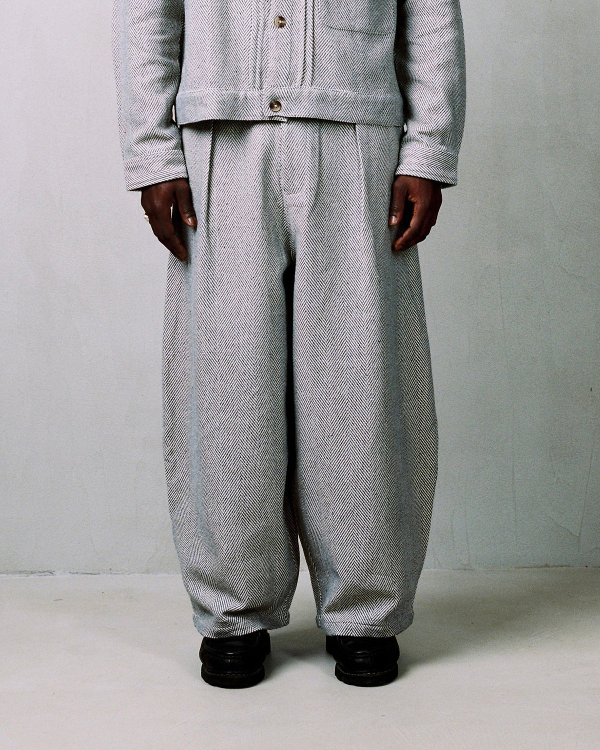 foster trouser - pearl/cocoa