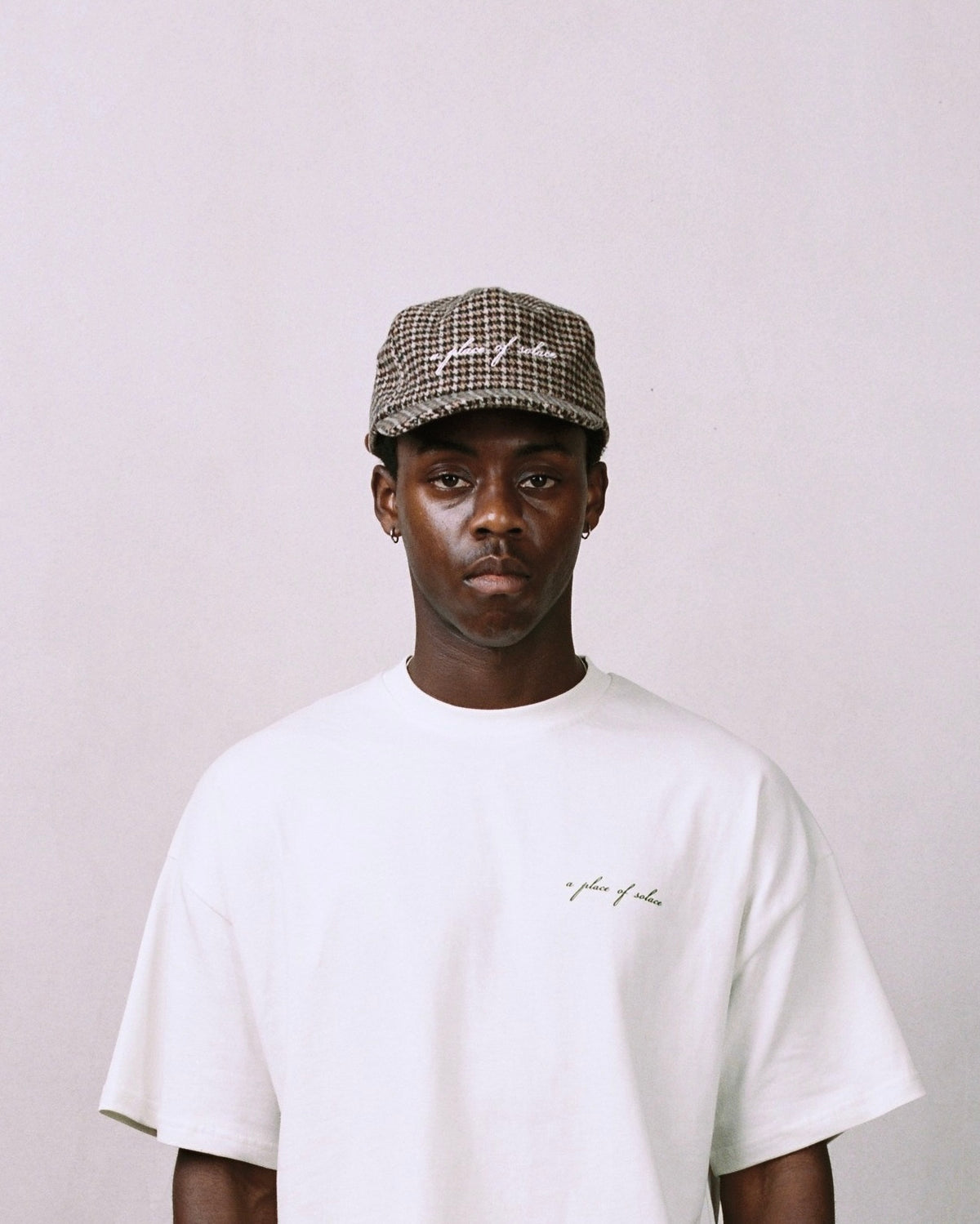 cursive cap - biscuit/ivory