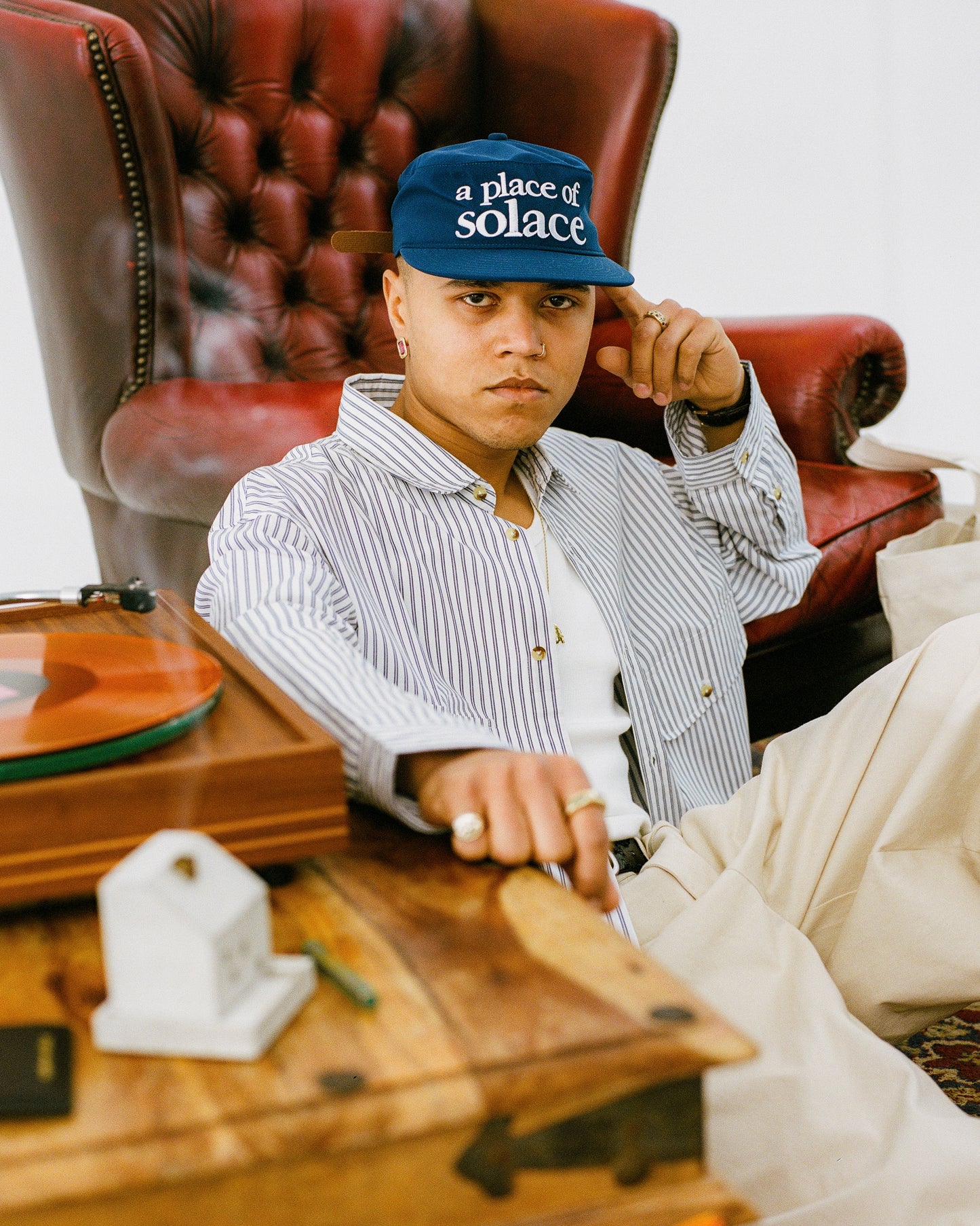type pillbox cap - indigo/ivory