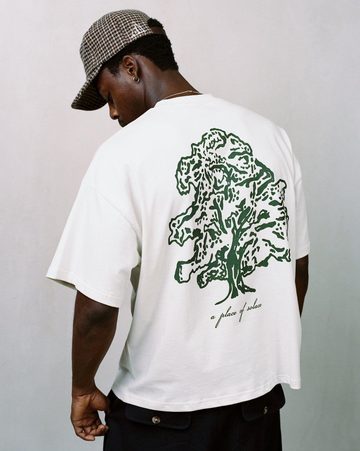phillips tee - bone/forest