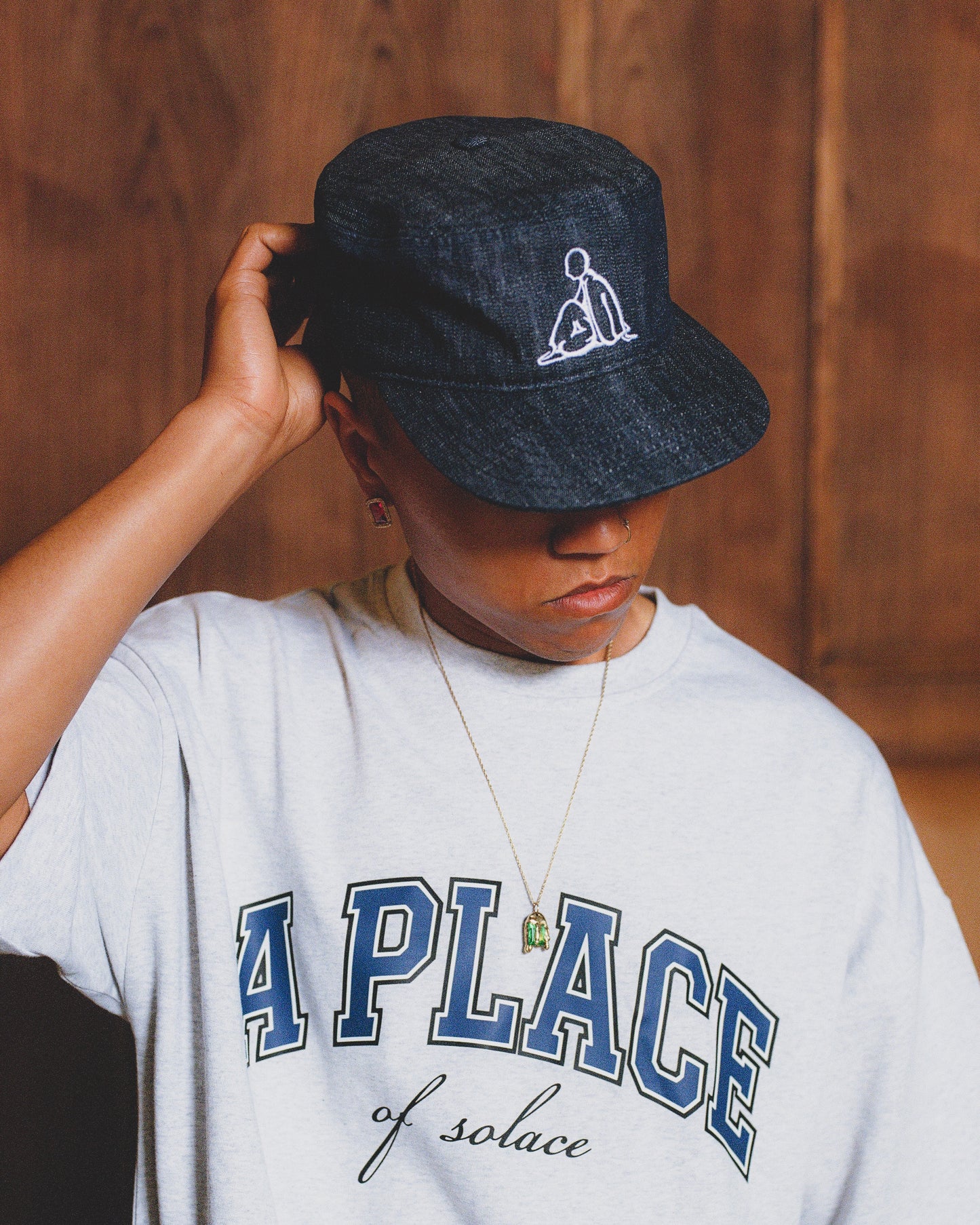 insignia pillbox cap - indigo/ivory
