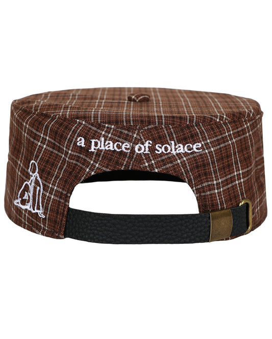 "a" pillbox cap - cocoa/ivory