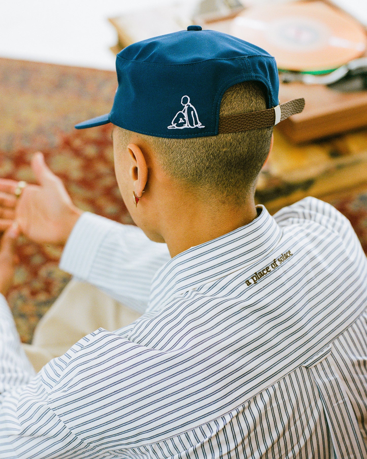 type pillbox cap - indigo/ivory